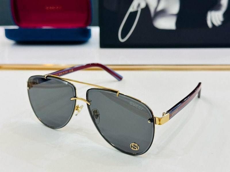 Gucci Sunglasses 893